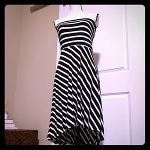 🌺SALE🌺 Super flirty Loft halter dress